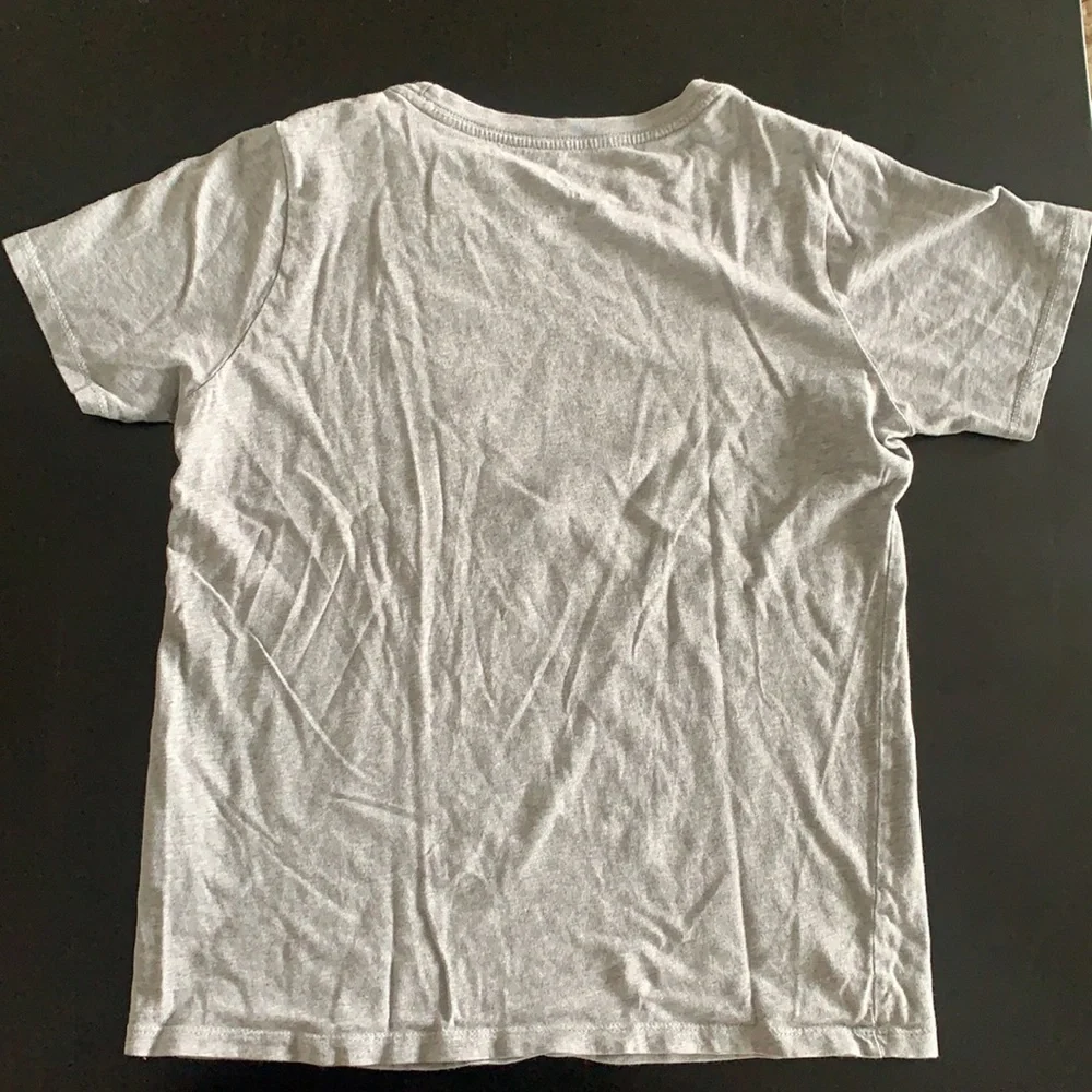 Nike Gray Athletic T-Shirt Youth Large - Picture 3 of 3